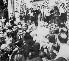 1943, Pie XII visite le quartier bombardé de San Lorenzo